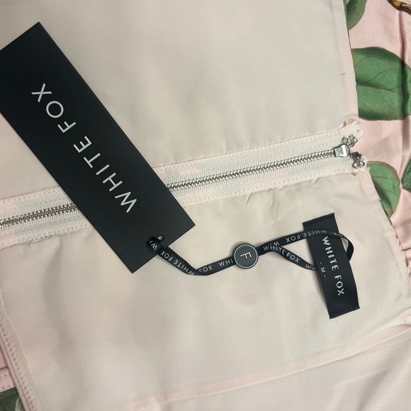 NEW Pink Patterned White Fox Boutique Bustier/Corset Top, Size Medium - Picture 3 of 3